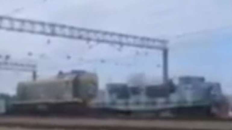 Московити пригнали у Мелітополь бронепотяг