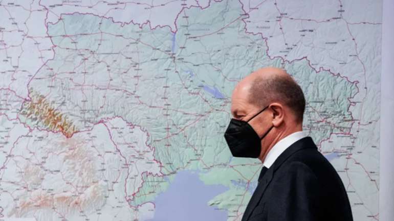 Мовчазний канцлер Шольц допомагає Путіну вбивати українців, – Die Welt