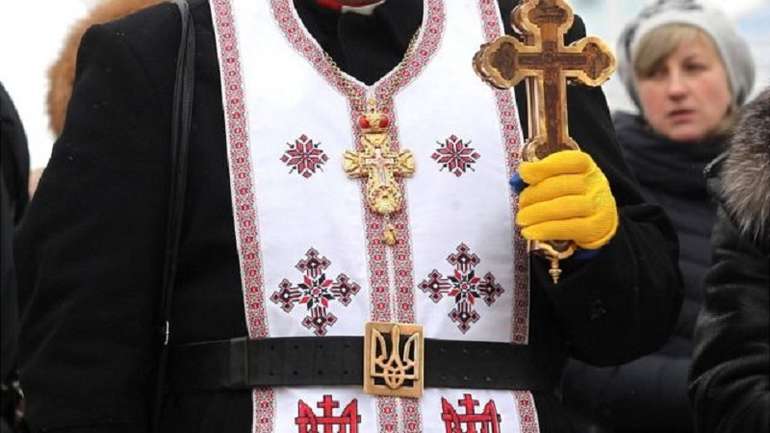 Поки Моспархат закликає до «миру», ПЦУ молиться за перемогу України