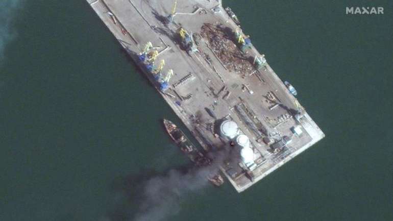 Знищений у порту тимчасово окупованого Бердянська ординський великий десантний корабель "Саратов".