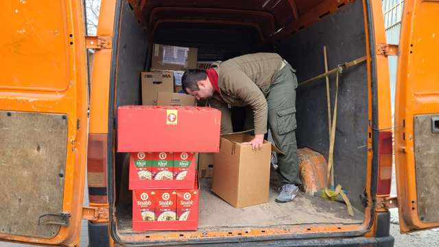 Коли країна потребує допомоги - об'єднуються представники різних національностей та віросповідань._7
