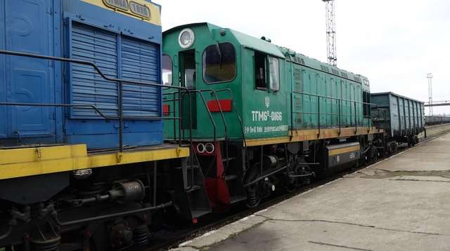 З окупованих Дніпрорудного та Енергодару росіяни вивозять руду і людей_1