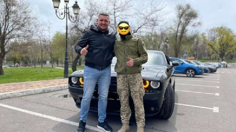 Українським захисникам, які затопили крейсер «Москва», подарували авто