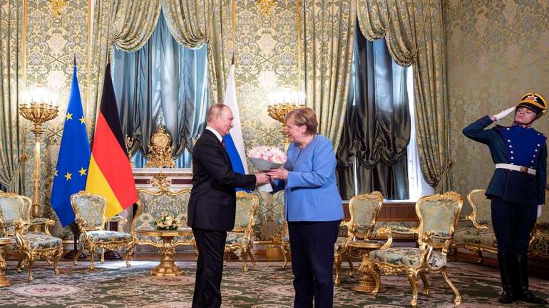 Франція та Німеччина постачали зброю московії, ухиляючись від санкції ЄС, введених у 2014 році