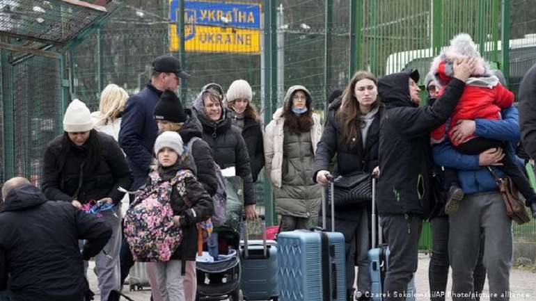 Влада України мусить негайно розробити програму з повернення біженців