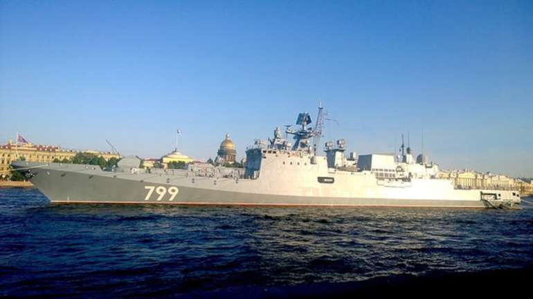 російський фрегат "Адмірал Макаров"