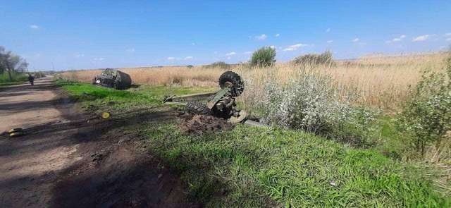 Розбита колона російської військової техніки під Чугуєвом у Харківській області_1