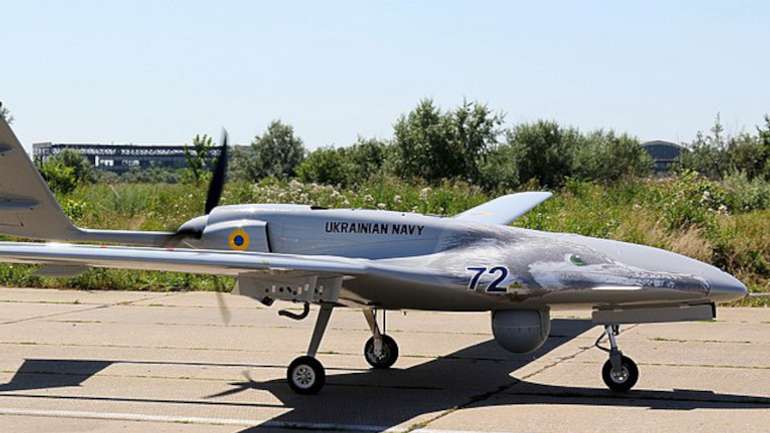 "Байрактар" переслідує росіян скрізь...