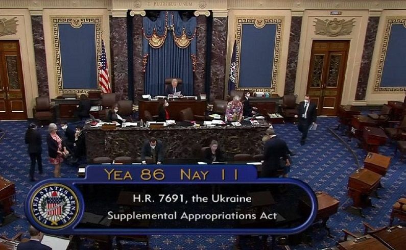 Сенат США схвалив надання $40 млрд для України