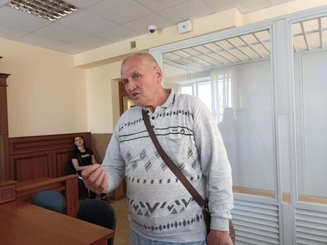 На Тернопільщині судять двох волонтерів, яких звинувачують у привласненні мільйонів_10