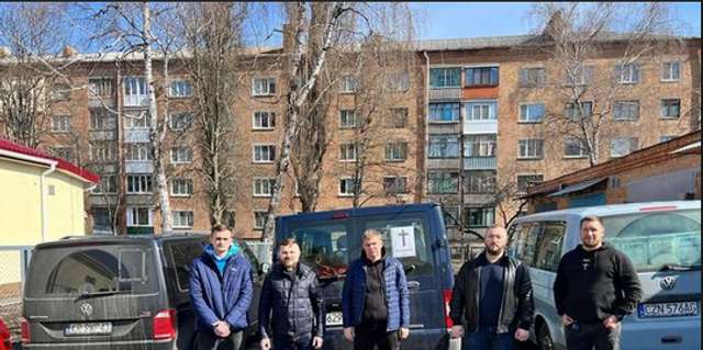 На Тернопільщині судять двох волонтерів, яких звинувачують у привласненні мільйонів_15