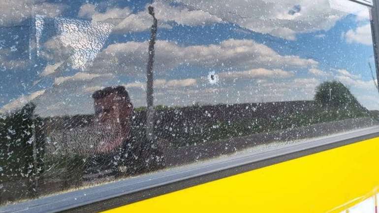 «Дорога життя» на Сході під постійними ворожими обстрілами