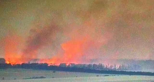 «Вогняним дощем» окупанти випалюють села і міста Донбасу_1