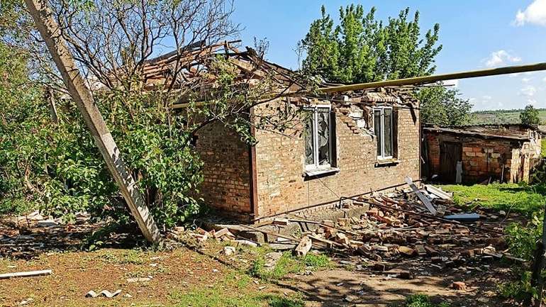 Поряд із Бахмутом розкинулися німі, безіменні села
