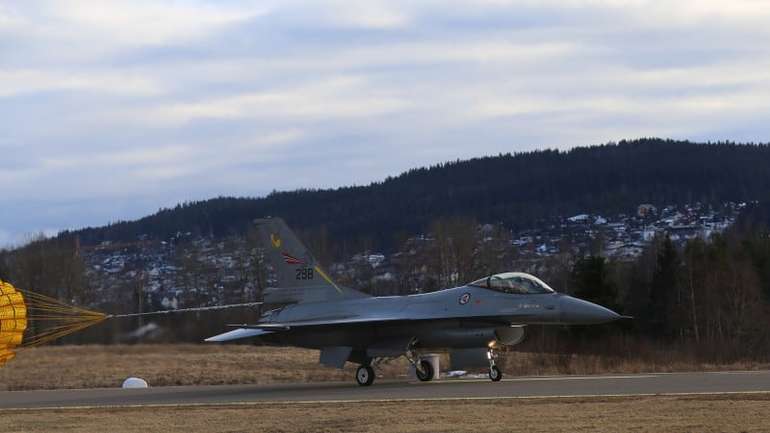 Норвезький винищувач F-16