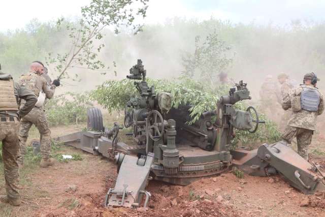 Гаубична батарея 44 окремої артилерійської бригади відпрацювала по скупченню росіян_1