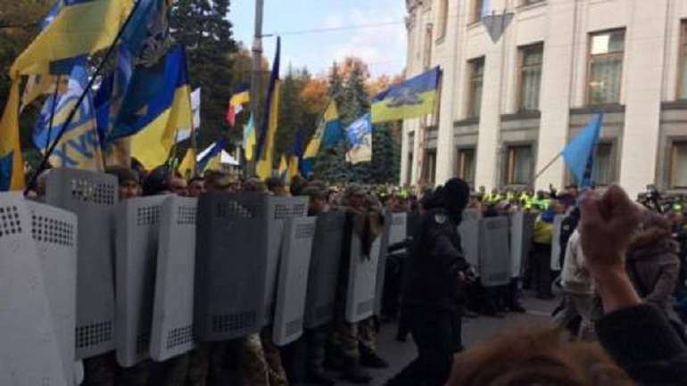 Ігри у «політику ідентичності» на руку нашим ворогам