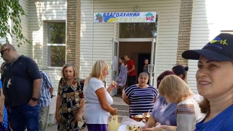 Селяни Пирятинської громади під час ярмарку зібрали кошти на ЗСУ