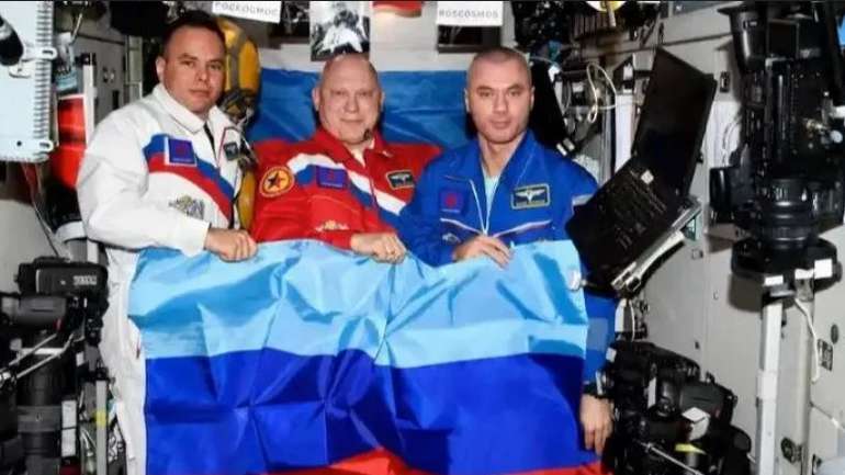 "русский мир" в космосі
