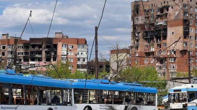Окупанти знищили навіть привезені з росії до Маріуполя автобуси_1
