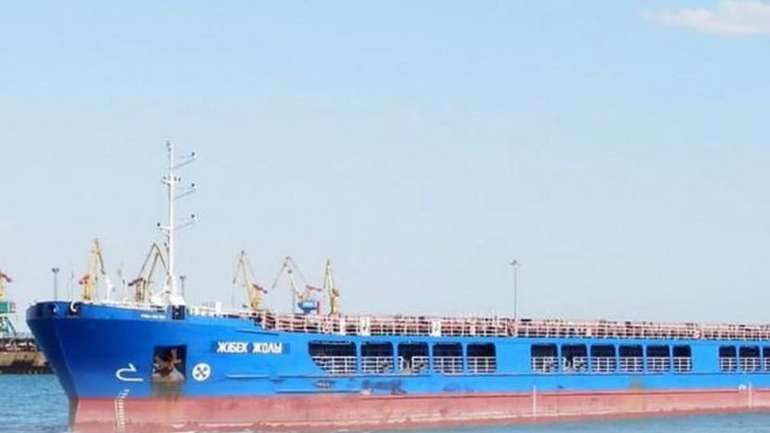 Туреччина відпустила російське судно з краденим українським зерном, – МЗС