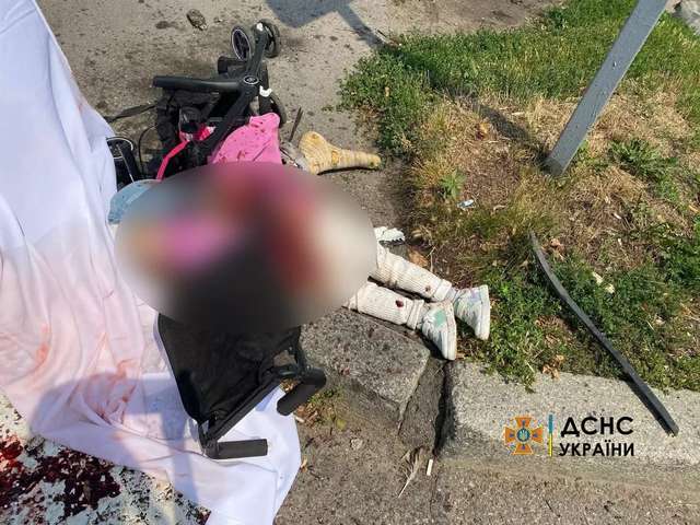 У лещатах подвійних стандартів_3