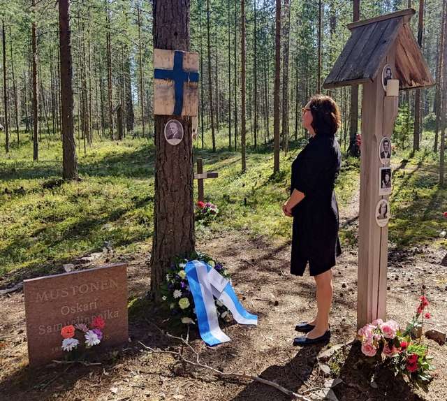 Українські стяги підняли у карельському урочищі Сандармох_5