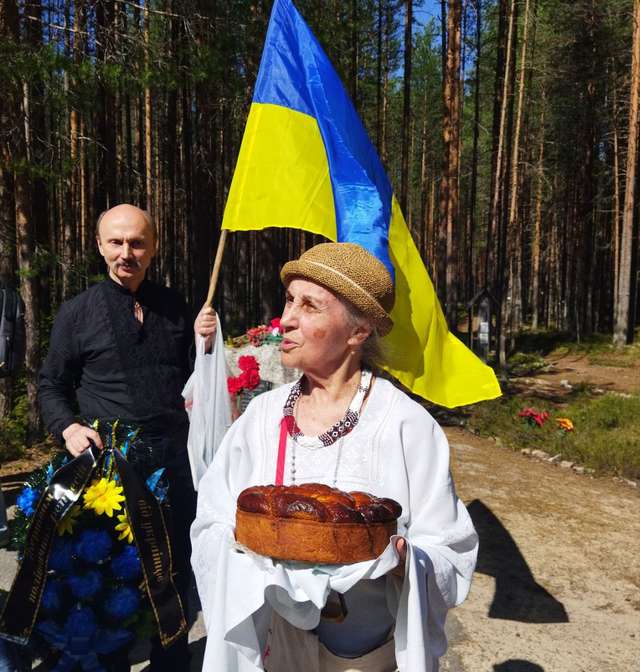 Українські стяги підняли у карельському урочищі Сандармох_1
