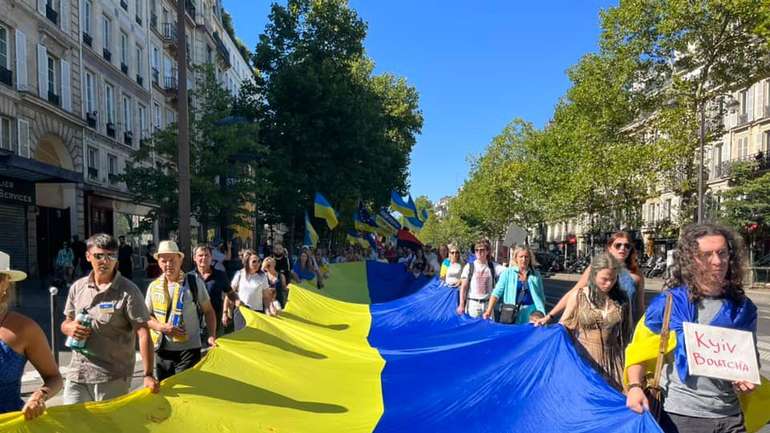 У Парижі відбувся мітинг на підтримку України
