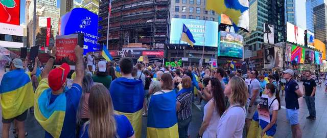 Українці в Нью-Йорку закликали не допустити судилища над захисниками Маріуполя_6