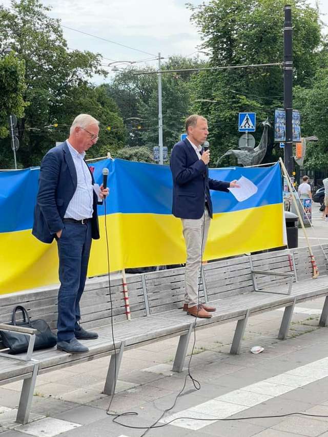 У Стокгольмі відбувся мітинг на підтримку України та її захисників_10