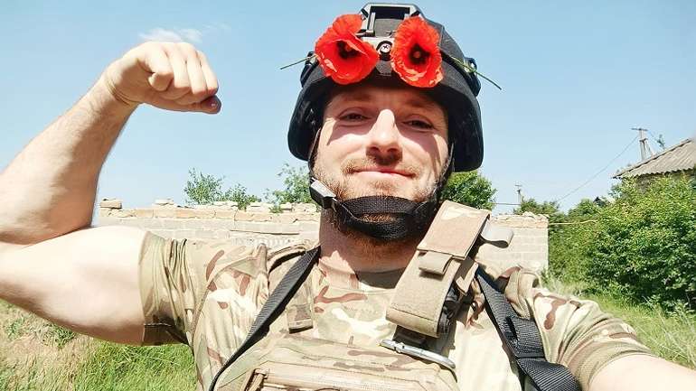 Кобзар Тарас Компаніченко закарбував у поезії бойовий Чин нашого головреда