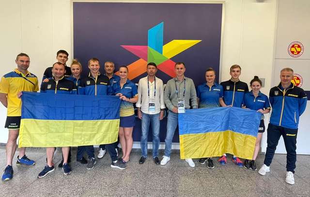 Януковичі захоплюють український спорт_35