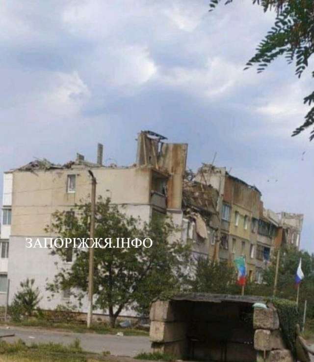 Російські терористи поцілили з артилерії у житловий будинок на Запоріжжі_6