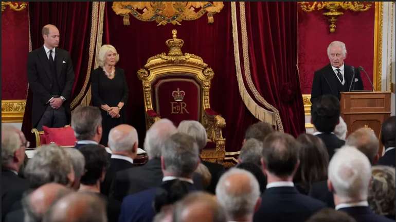 "Боже, бережи короля!"