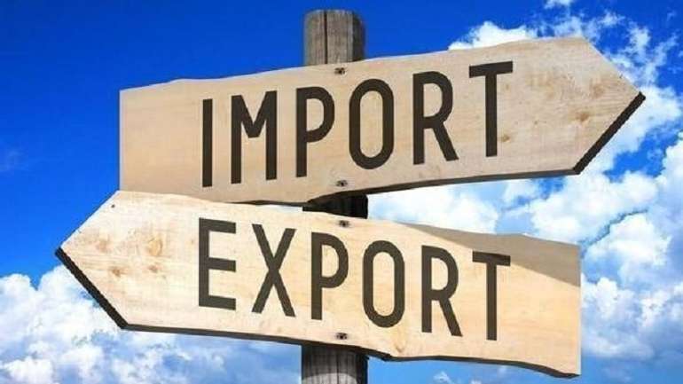 Україна втрималася, а гривня застигла: що далі?