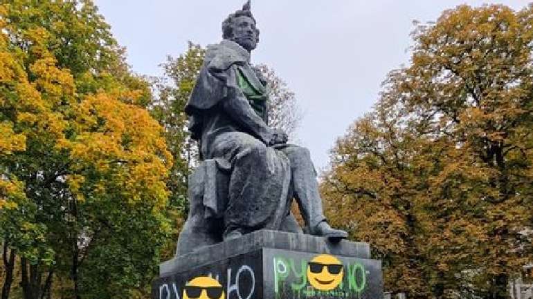Кияни закликали Кличка демонтувати пам'ятник Пушкіну