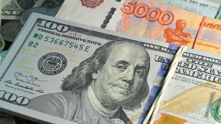 США можуть заборонити торги доларів на росії, - WSJ