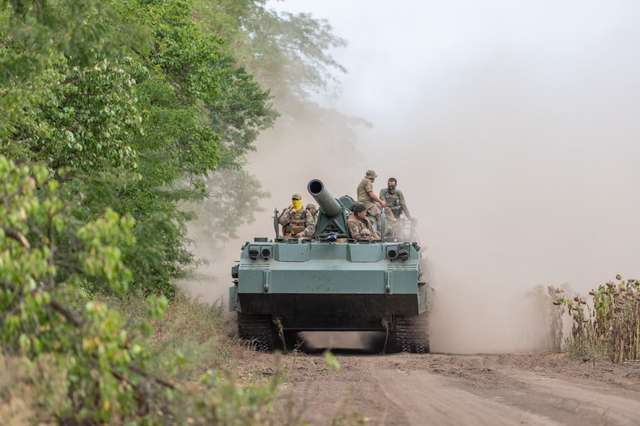 Артилеристи з бригади Тараса Трясила показали «доставку заради майбутнього»_1