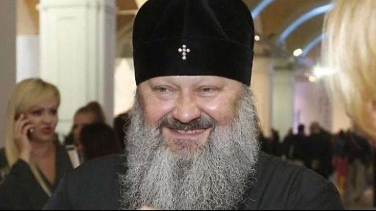 ФСБшні попи почали вивозити церковні цінності за кордон