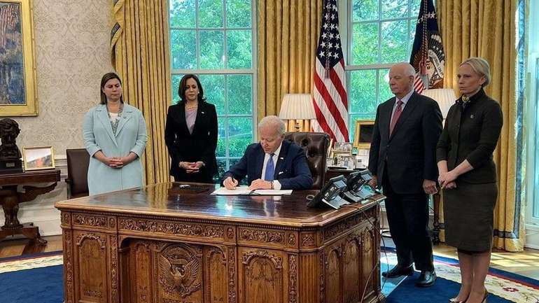З наближенням проміжних виборів у США підтримка Києва зіткнеться з новими перешкодами, - WSJ