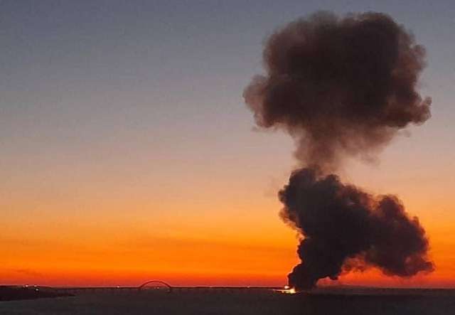 Керченський міст підірвано_3