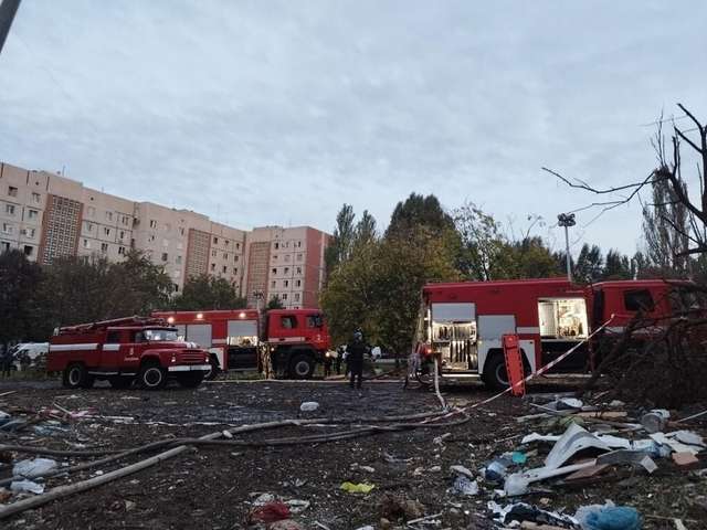 Вночі окупанти завдали ракетних ударів по Запоріжжю. Загинуло 17 людей._8