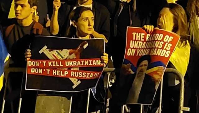 Українці та іранці провели мітинг під посольством Ірану в Лісабоні_6