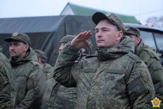 Білорусь зустрічає окупантів хлібом-сіллю_5