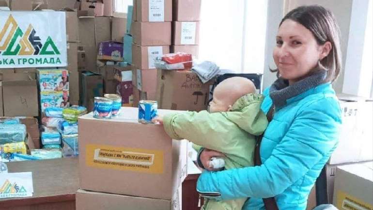 Переселенці з Луганщини отримують гумдопомогу на Полтавщині