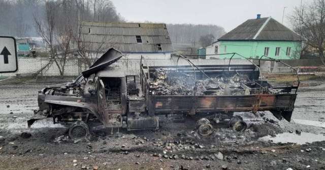 Одне з найбільш знакових фото - знищена під час битви за Київ вантажівка рашистів, забита вкраденими в українців пральними машинками, березень 2022 року, фото з відкритих джерел