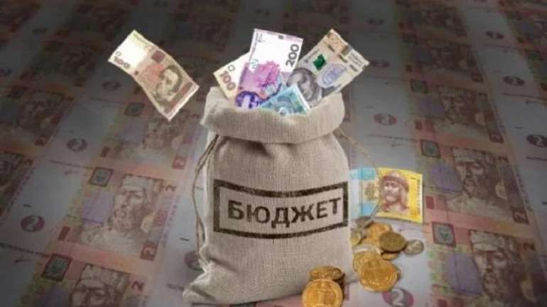 На телемарафон – мільярди, а на освіту – копійки