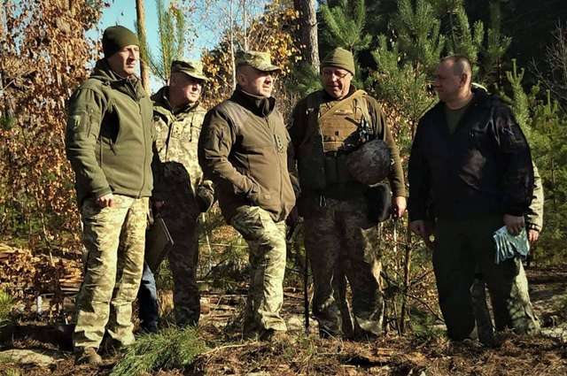 Сухопутні війська відзвітували про зміцнення оборони Києва_5