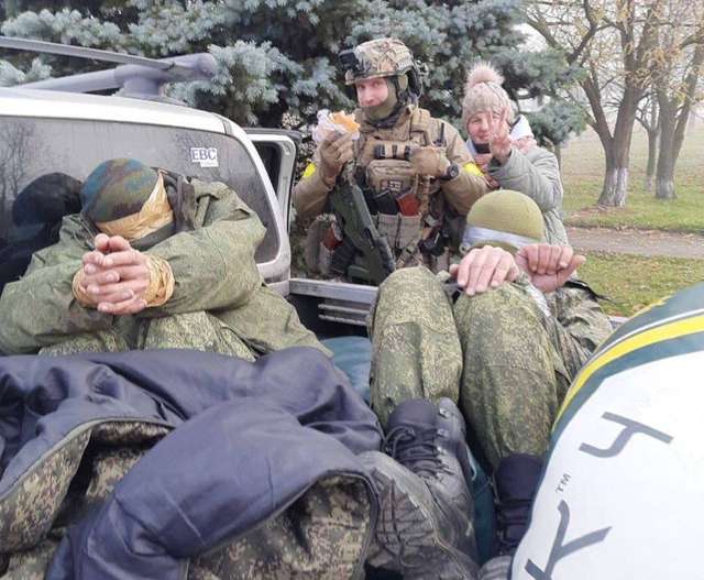Росіяни навмисно ховаються у деокупованих селах, аби потрапити у полон_1